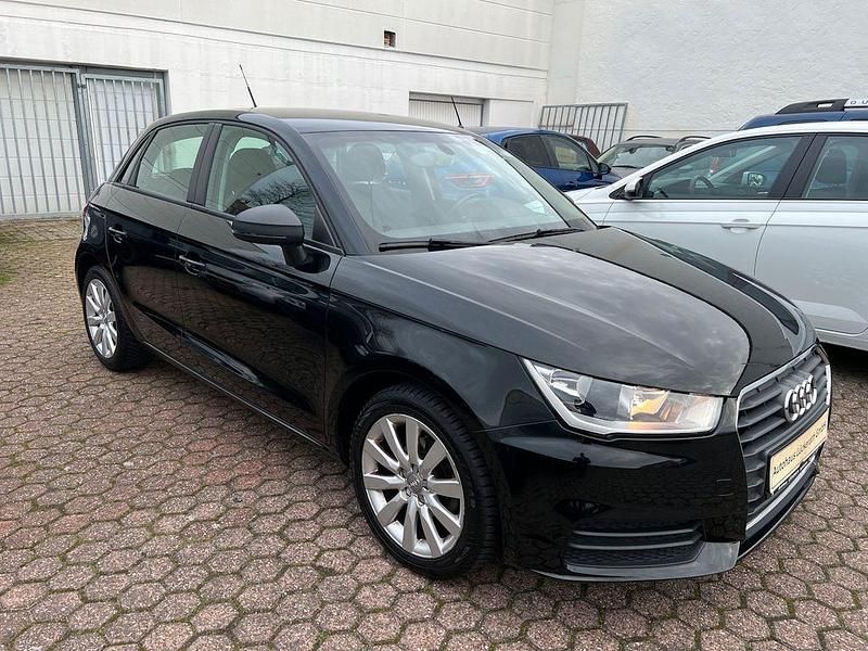 Brilliant black Gebraucht 2018 Audi A1 Sportback Sport Kleinwagen | 12.990 € (Guter Preis) - Bild 1/4