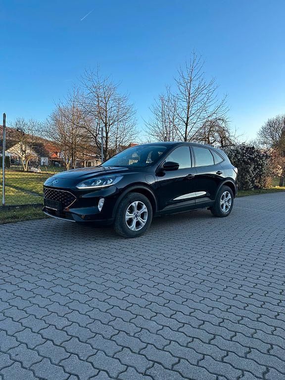 Gebraucht Ford Kuga 152 PS (111 kW) 2022 Schwarz SUV