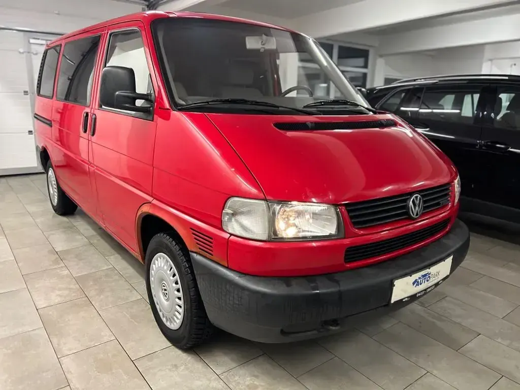 Gebraucht VW Multivan 88 PS (64 kW) 2000 Tornadorot Van / Kleinbus