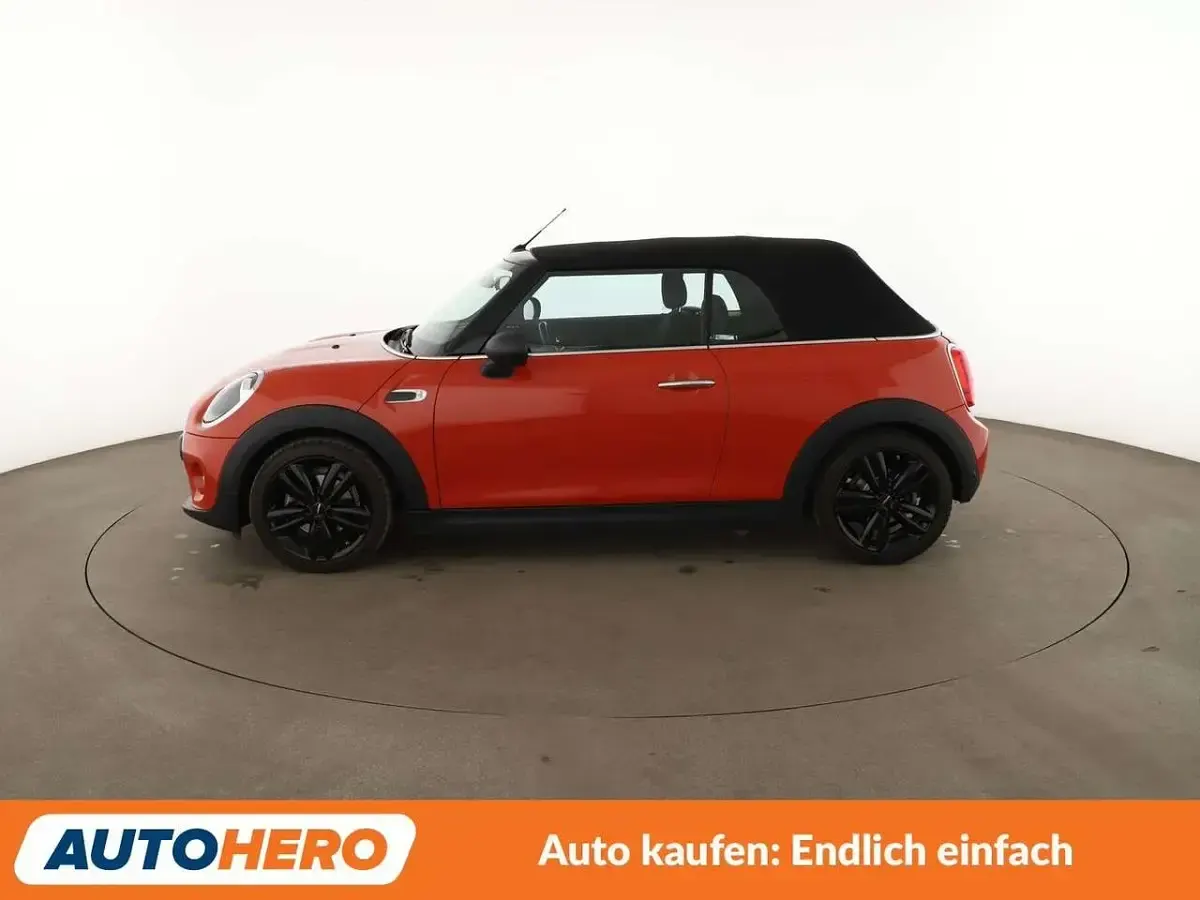 Gebraucht Mini One Cabriolet 102 PS (75 kW) 2019 Solaris orange Cabrio