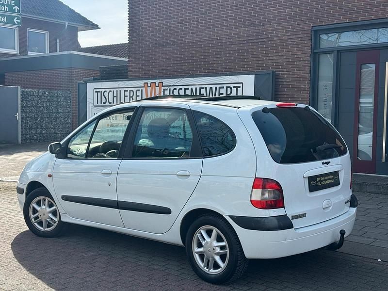 Gebraucht Renault Scénic 102 PS (75 kW) 2002 Weiß Van / Kleinbus