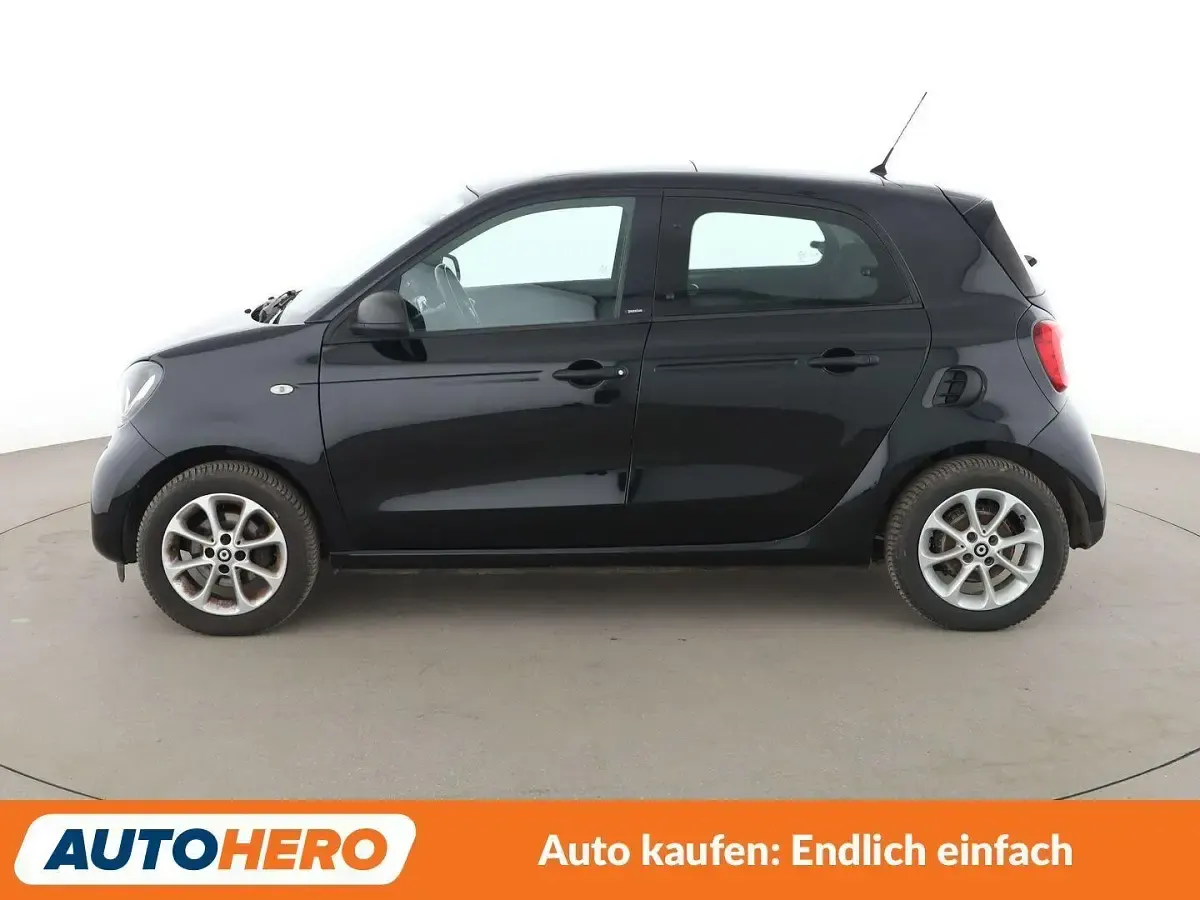 Używany Smart ForFour Basis 90 KM (66 kW) 2018 Czarny Hatchback