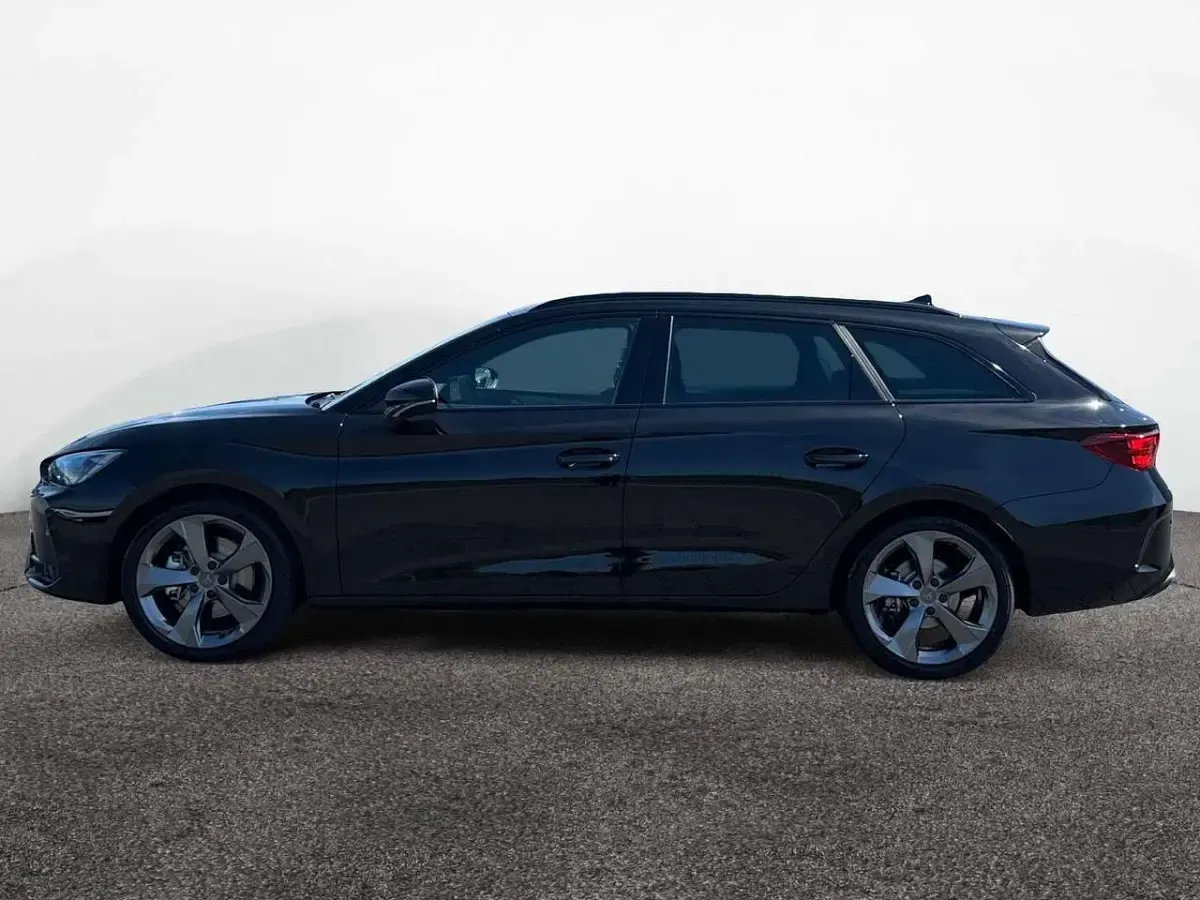 Neu Cupra Leon 204 PS (150 kW) 2026 Magnetic grau Limousine