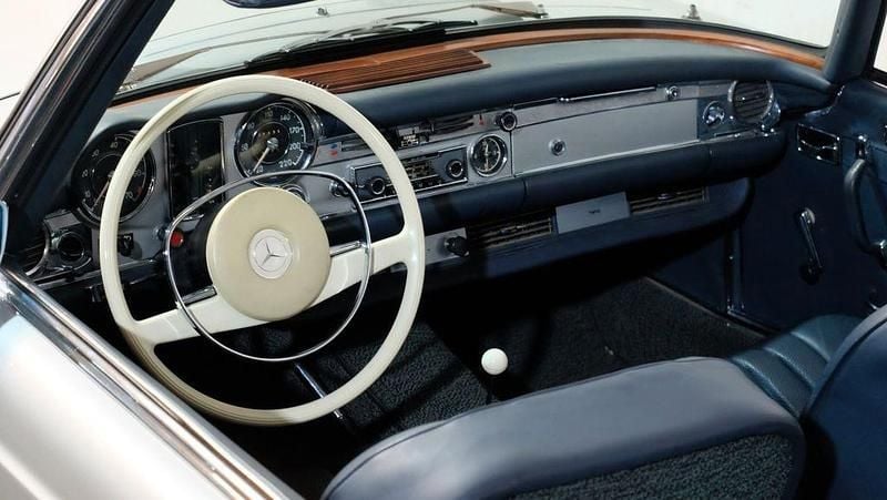 Gebraucht Mercedes SL280 185 PS (136 kW) 1969 Silber Cabrio