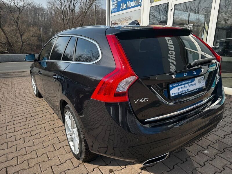 Gebraucht Volvo V60 Summum 215 PS (158 kW) 2013 Schwarz Kombi