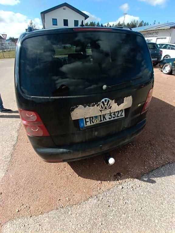 Gebraucht VW Touran 105 PS (77 kW) 2008 Schwarz Van / Kleinbus