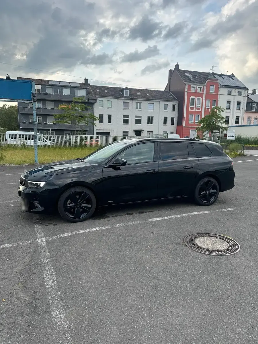 Gebraucht Opel Astra Ultimate 131 PS (96 kW) 2023 Schwarz Kleinwagen