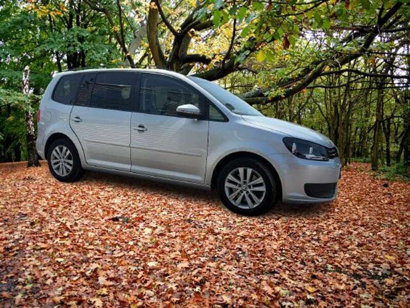 Grün Gebraucht 2012 VW Touran Van / Kleinbus | 6.000 € - Bild 1/3
