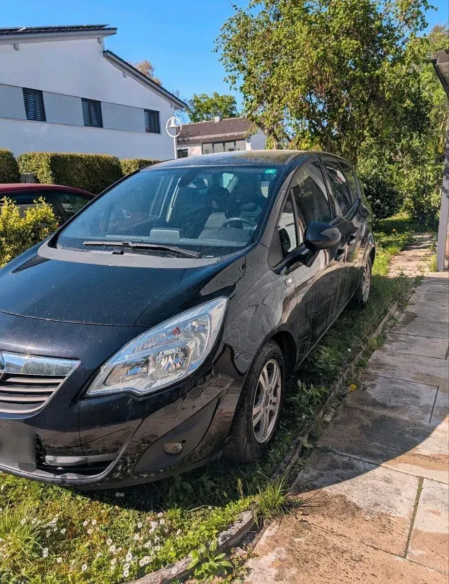 Gebraucht Opel Meriva 120 PS (88 kW) 2012 Schwarz Van / Kleinbus
