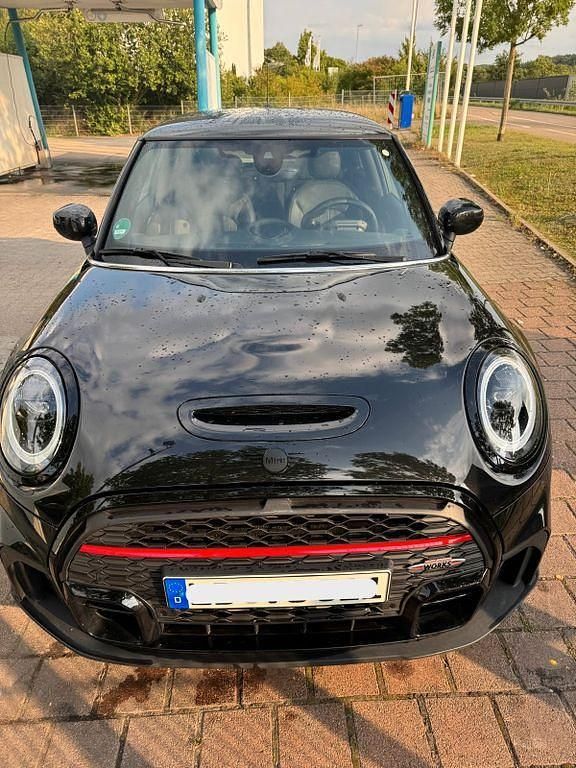 Schwarz Gebraucht 2023 Mini John Cooper Works Kleinwagen | 32.900 € (Fairer Preis) - Bild 1/4