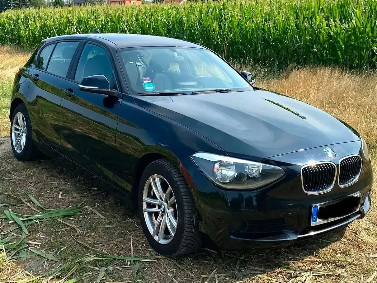 Gebraucht BMW 118 Sport Line 143 PS (105 kW) 2014 Schwarz Kleinwagen