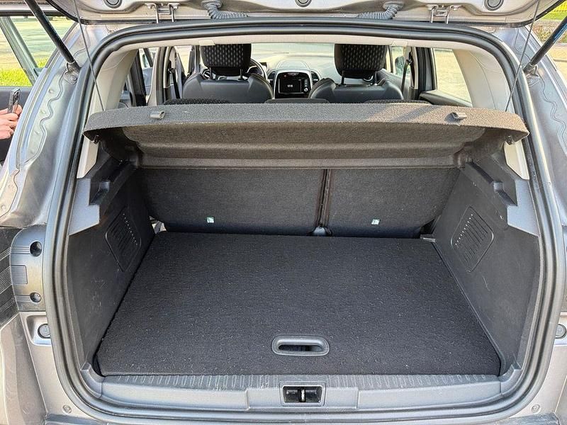 Gebraucht Renault Captur Intens 131 PS (96 kW) 2019 Grau SUV