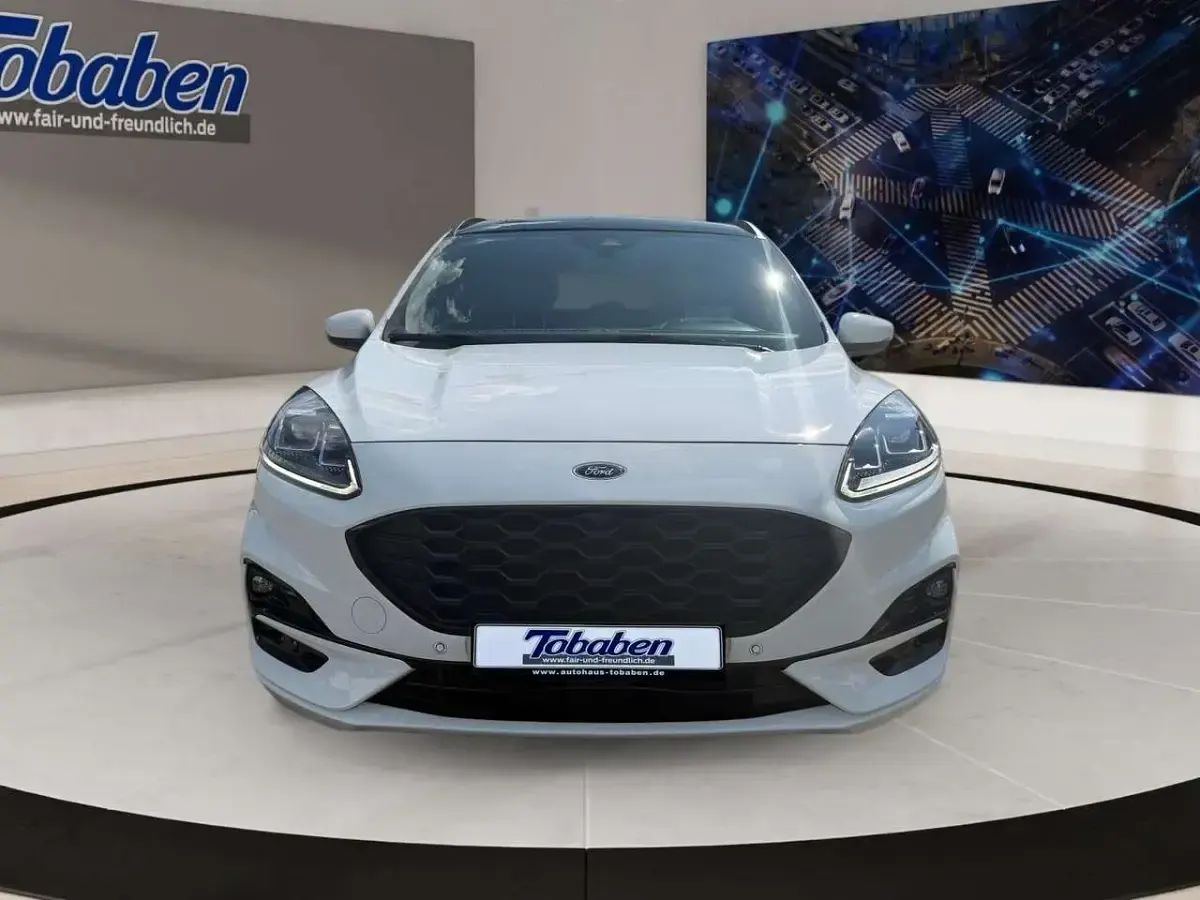 Gebraucht Ford Kuga ST-Line X 224 PS (164 kW) 2023 Weiß SUV