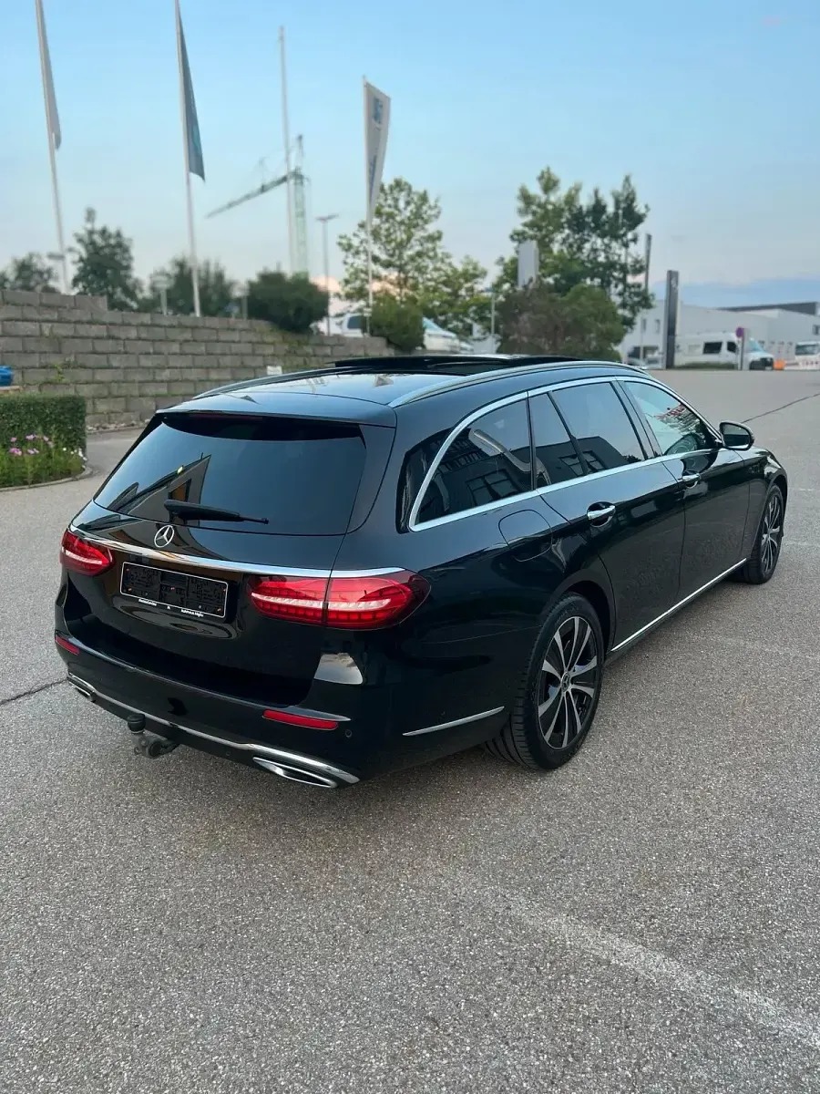 Gebraucht Mercedes E400 Exclusive 330 PS (242 kW) 2022 Schwarz Kombi