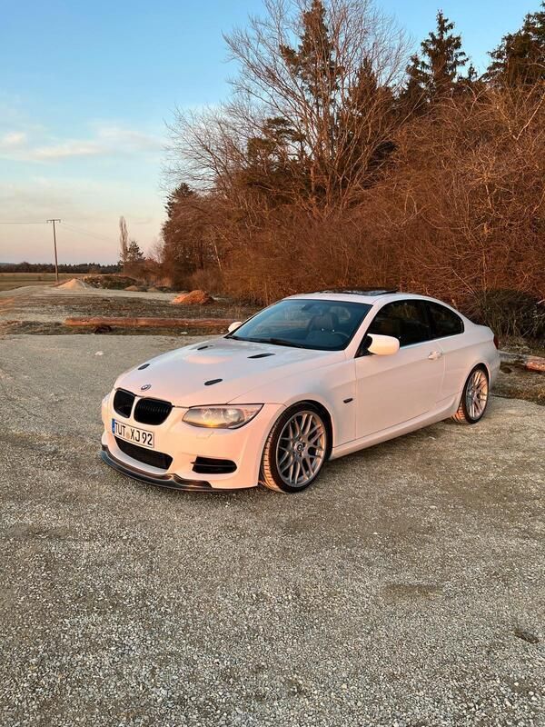 Weiß Gebraucht 2012 BMW 335 Coupé | 24.000 € (Guter Preis) - Bild 1/4
