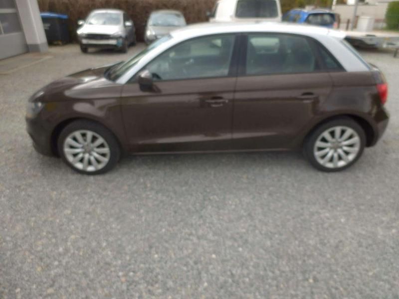 Usata Audi A1 Attraction 86 CV (63 kW) 2013 Marrone Utilitaria
