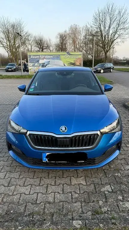 Gebraucht Skoda Scala Ambition 116 PS (85 kW) 2020 Blau Kleinwagen