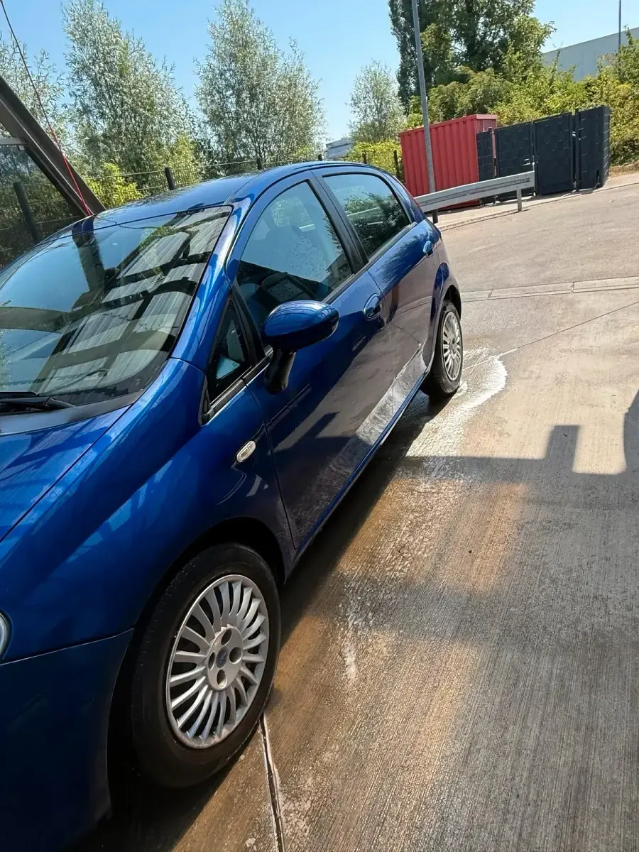 Gebraucht Fiat Grande Punto 77 PS (56 kW) 2006 Blau Kleinwagen