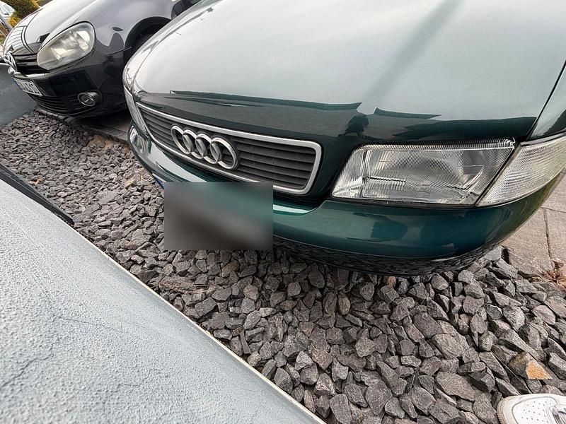 Second-hand Audi A4 150 CP (110 kW) 1995 Verde Berlinǎ
