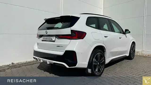 Gebraucht BMW X1 M Sport 211 PS (155 kW) 2025 Alpinweiß uni SUV
