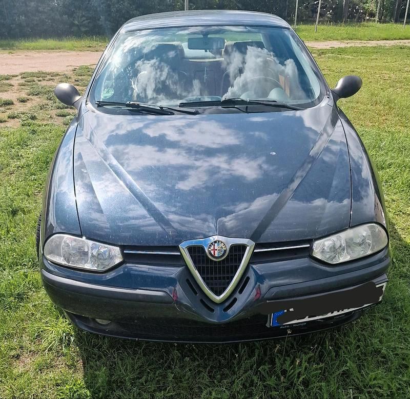 Blau Gebraucht 2000 Alfa Romeo 156 Limousine | 900 € - Bild 1/4