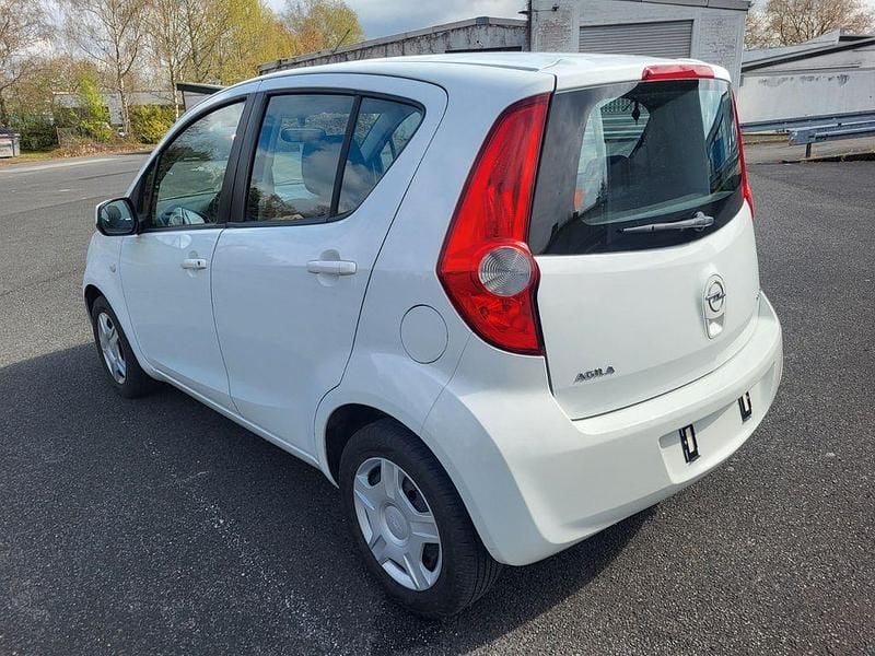 Gebraucht Opel Agila Edition 65 PS (47 kW) 2011 Weiß Kleinwagen