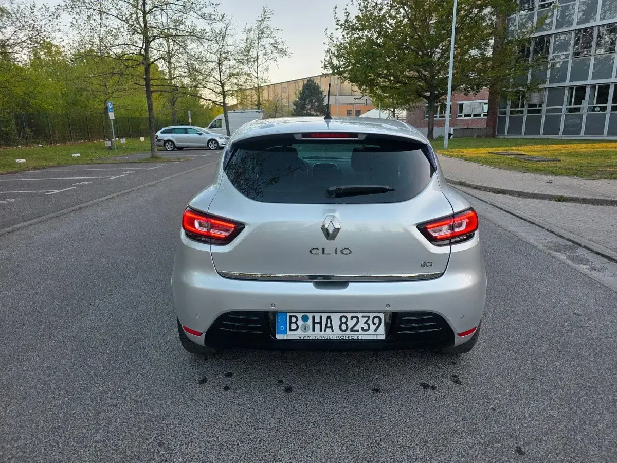 Gebraucht Renault Clio IV LIMITED 90 PS (66 kW) 2016 Silber Kleinwagen