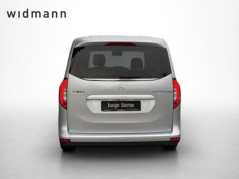 Gebraucht Mercedes T180 Edition 116 PS (85 kW) 2022 Silber Van / Kleinbus