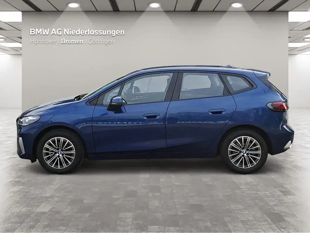 Gebraucht BMW 220 Luxury Line 150 PS (110 kW) 2025 Blau Van / Kleinbus