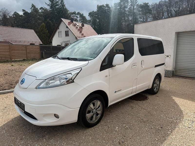 Gebraucht Nissan e-NV200 80 kW (109 PS) 2018 Weiß Van / Kleinbus