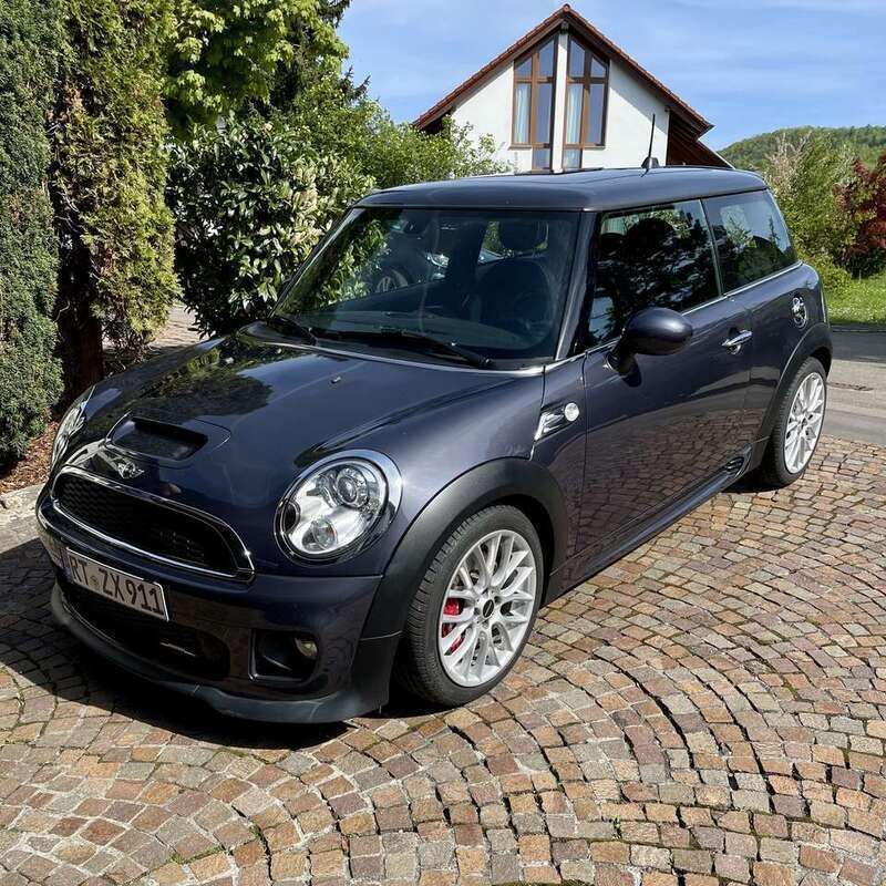Grau Gebraucht 2013 Mini John Cooper Works Kleinwagen | 15.890 € (Fairer Preis) - Bild 1/4