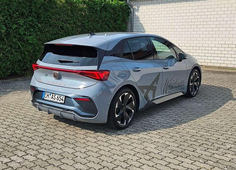 Gebraucht Cupra Born 150 kW (204 PS) 2023 Vaporgrau Kleinwagen