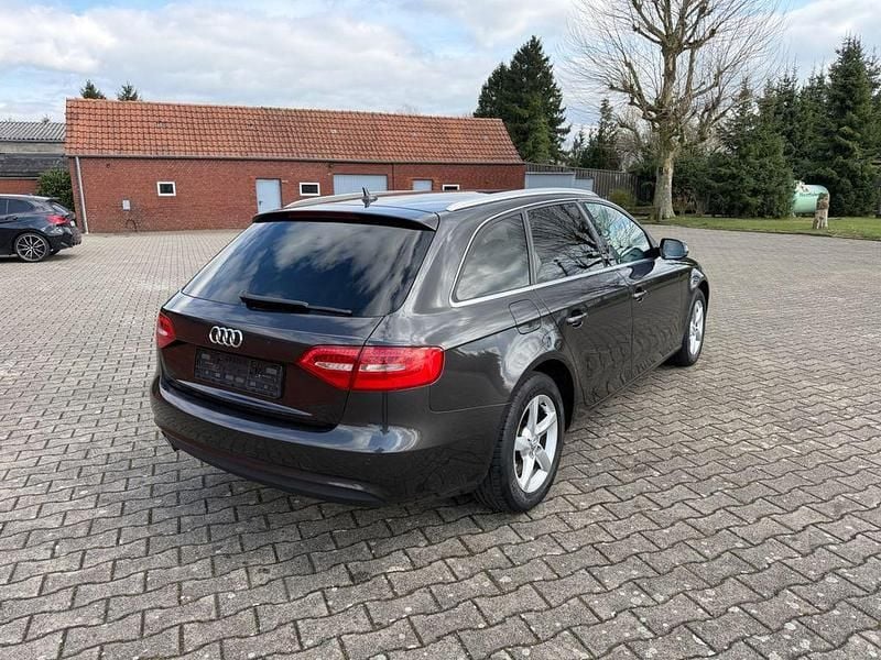Gebraucht Audi A4 Ambiente 150 PS (110 kW) 2014 Schwarz Kombi