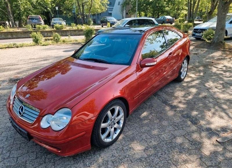 Orange Gebraucht 2001 Mercedes C180 Coupé | 2.500 € (Fairer Preis) - Bild 1/4