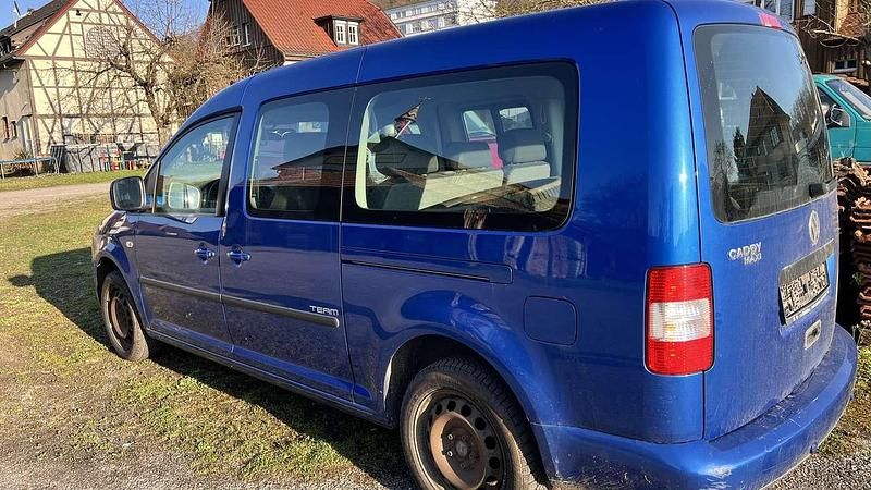 Gebraucht VW Caddy Maxi Life Team 109 PS (80 kW) 2010 Ravennablau metallic Van / Kleinbus
