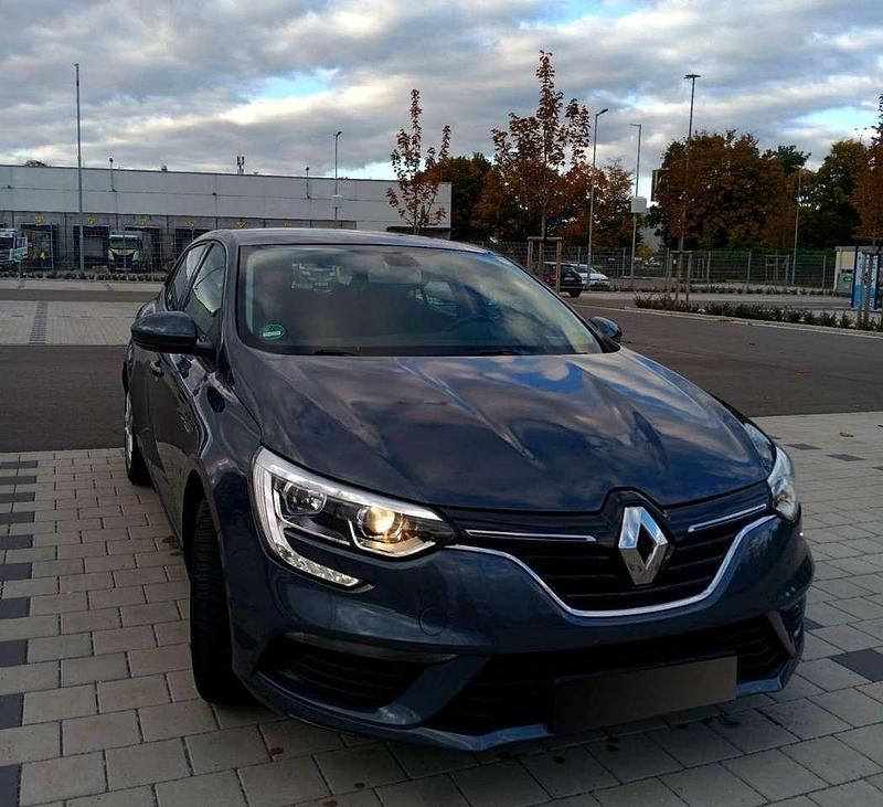 Gebraucht 2018 Renault Mégane IV Business Limousine | 11.450 € (Fairer Preis) - Bild 1/4