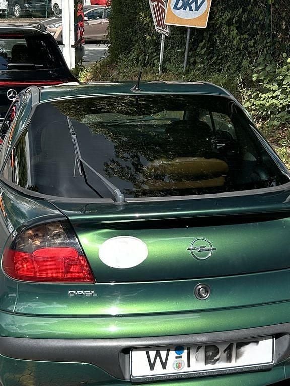 Gebraucht Opel Tigra 90 PS (66 kW) 1997 Grün Coupé