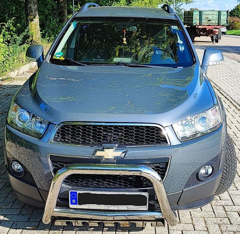 Schwarz Gebraucht 2011 Chevrolet Captiva LT SUV | 9.500 € (Fairer Preis) - Bild 1/4
