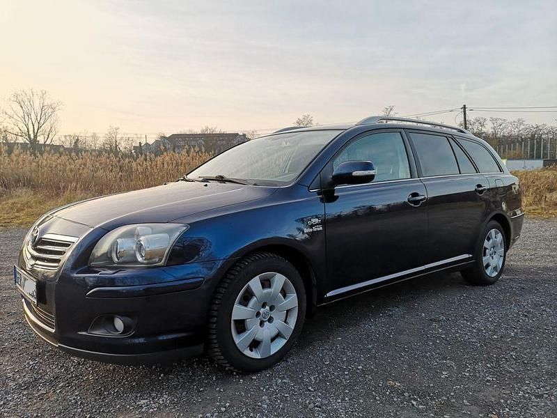 Blau Gebraucht 2007 Toyota Avensis Executive Kombi | 2.950 € (Fairer Preis) - Bild 1/4