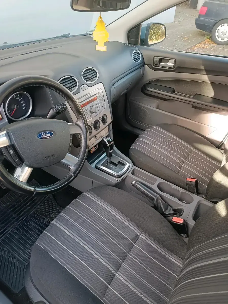Gebraucht Ford Focus 2010 Blau Kleinwagen