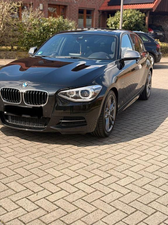 Second-hand BMW 135 Performance 443 CP (325 kW) 2016 Negru Hatchback