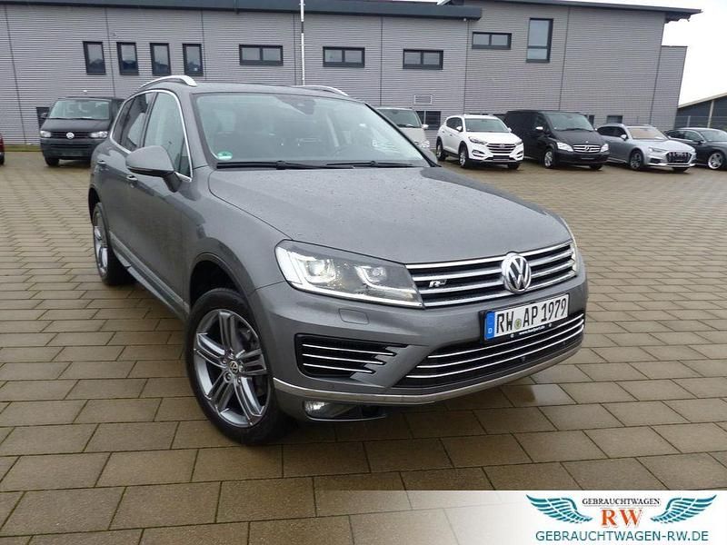 Grau Gebraucht 2017 VW Touareg Edition SUV | 22.950 € (Fairer Preis) - Bild 1/4
