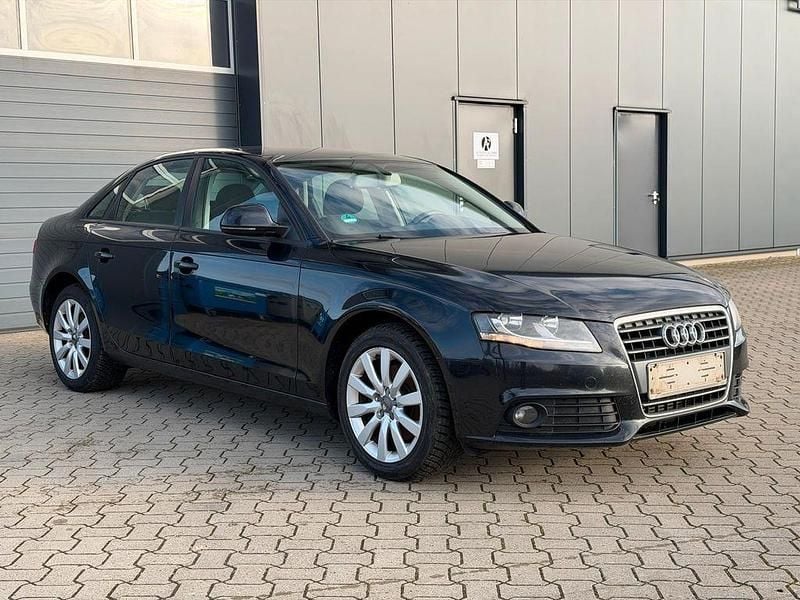 Gebraucht Audi A4 Attraction 143 PS (105 kW) 2008 Schwarz Limousine