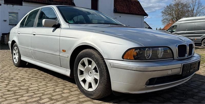 Gebraucht BMW 520 Basis 170 PS (125 kW) 2001 Silber Limousine
