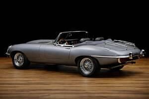 Second-hand Jaguar E-Type 265 CP (194 kW) 1970 Gri Cabrio