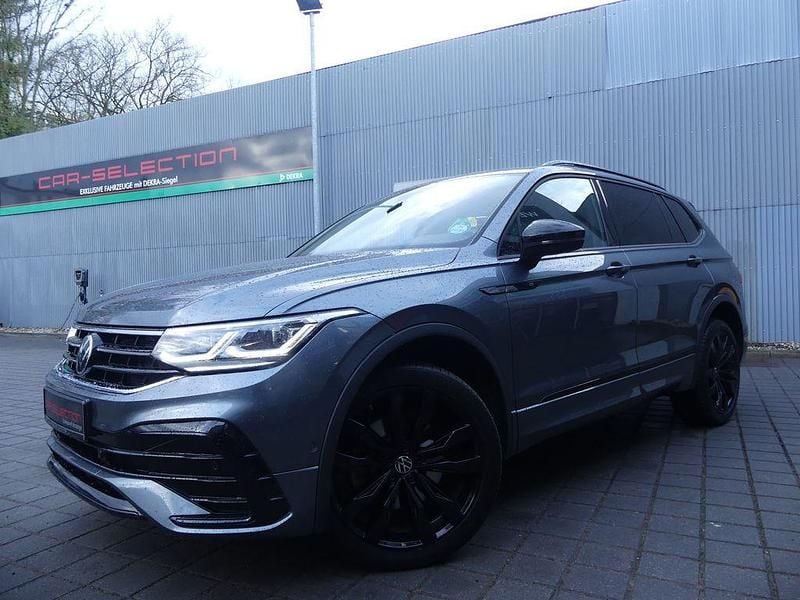 Gebraucht VW Tiguan Allspace R-line 245 PS (180 kW) 2023 Platinum grey metallic (metallic) SUV