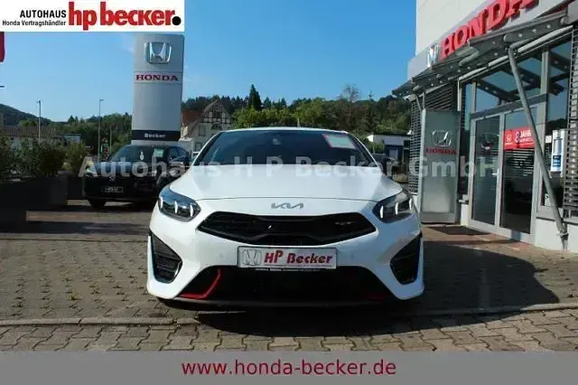 Gebraucht Kia ProCeed GT GT 204 PS (150 kW) 2022 Weiß Kleinwagen