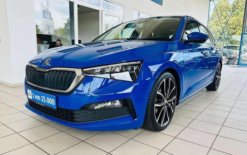 Energyblau Gebraucht 2020 Skoda Scala Ambition Kleinwagen | 16.470 € (Guter Preis) - Bild 1/4