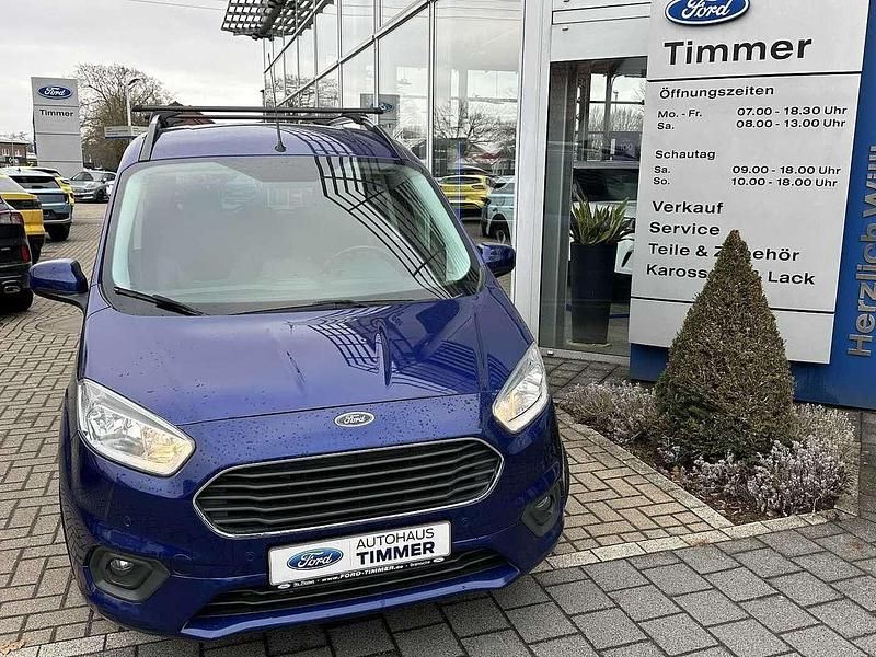 Gebraucht Ford Tourneo Titanium 101 PS (74 kW) 2018 Blau Kombi