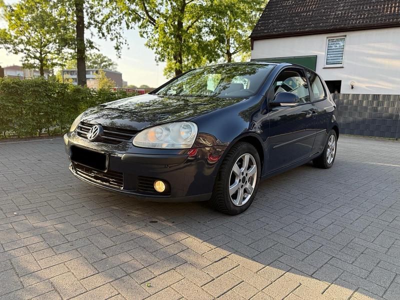 Gebraucht 2006 VW Golf V Kleinwagen | 750 € (Fairer Preis) - Bild 1/4